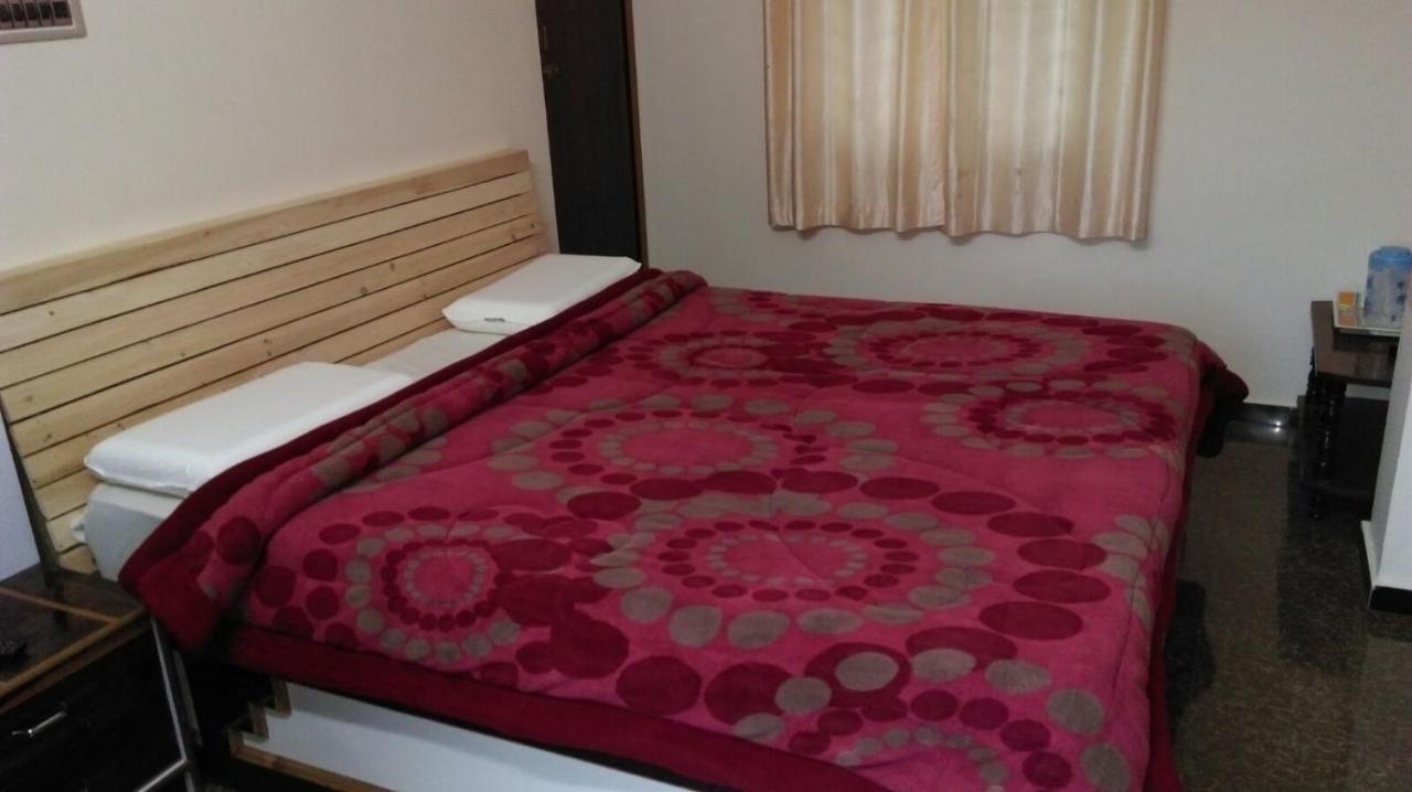 Sv Residency Hotel อูตี ภายนอก รูปภาพ