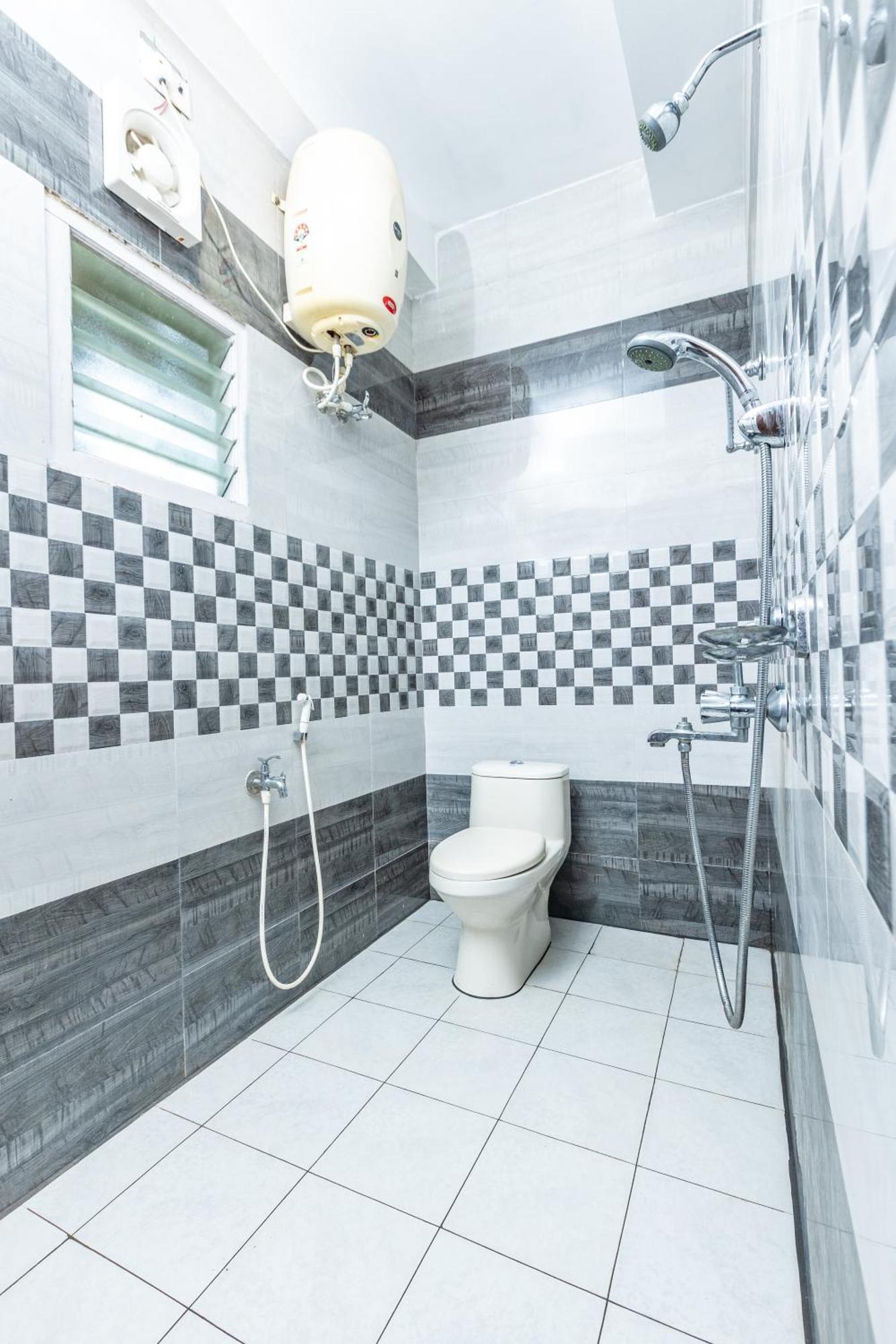 Sv Residency Hotel อูตี ภายนอก รูปภาพ