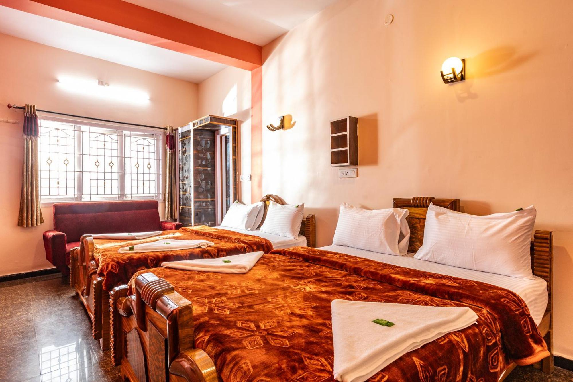 Sv Residency Hotel อูตี ภายนอก รูปภาพ